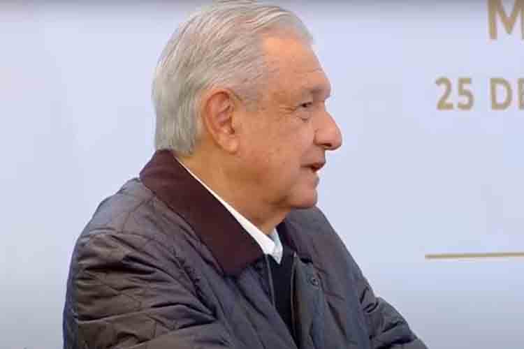 Vamos a defender nuestra postura en reforma eléctrica: AMLO a Ken Salazar