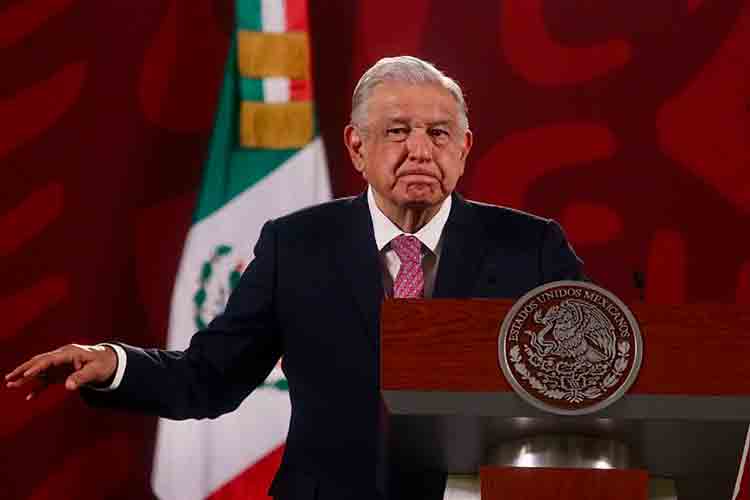 Exige López Obrador a empresas extranjeras respetar la ley