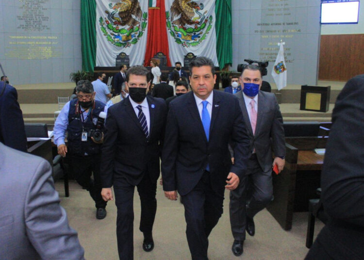 Entrega Cabeza de Vaca Informe pese a mitote Morenista