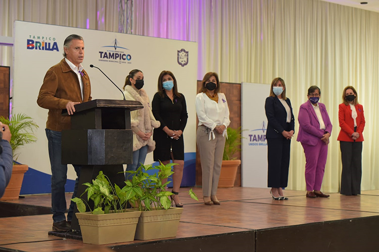 La Mujer es la Fuerza y Motor de Tampico: Chucho Nader