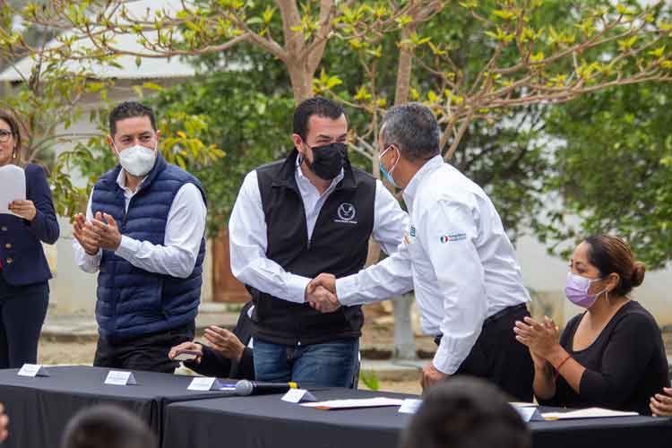 Preside Rector jornadas ADN UAT en comunidad rural de Victoria