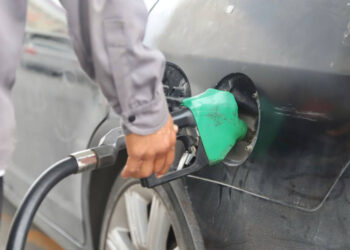 Exigen a AMLO regrese dinero por error de gasolinazo