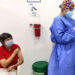Mueren dos mujeres de COVID-19; pide salud aplicarse refuerzo