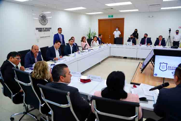 Se ‘accidenta’ audiencia contra Úrsula Salazar en desafuero