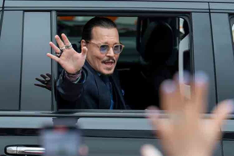 Victoria legal para Johnny Depp