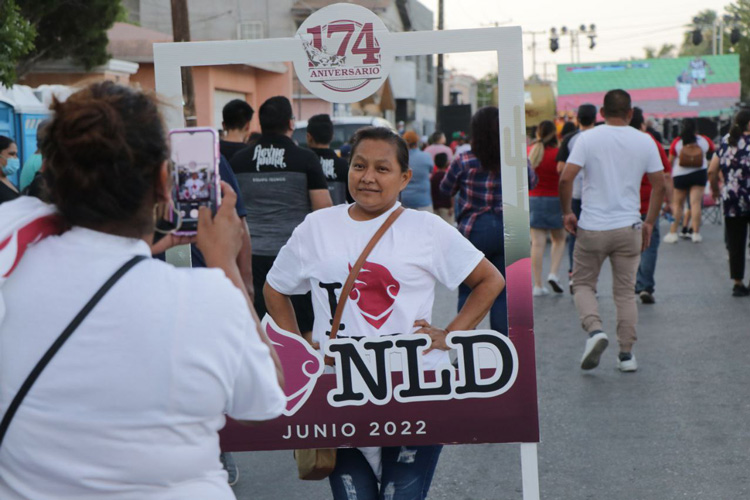 Ciudadanía disfruta en familia festejos de aniversario