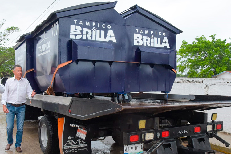 Supervisa Chucho Nader Instalación de Nuevos Contenedores para la Basura