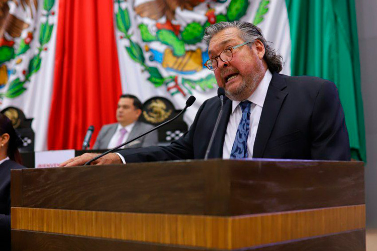 “Los ilícitos los cometieron PRI y PAN”, acusa Gustavo