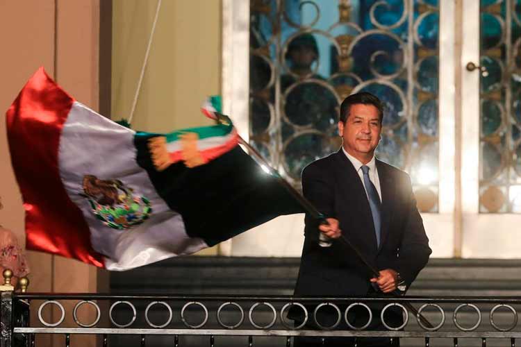 “Viva la Democracia y nuestras Libertades” grita Cabeza de Vaca