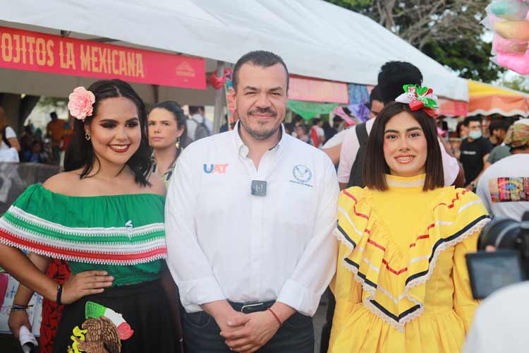 Realiza la UAT fiesta mexicana universitaria en el Campus Tampico
