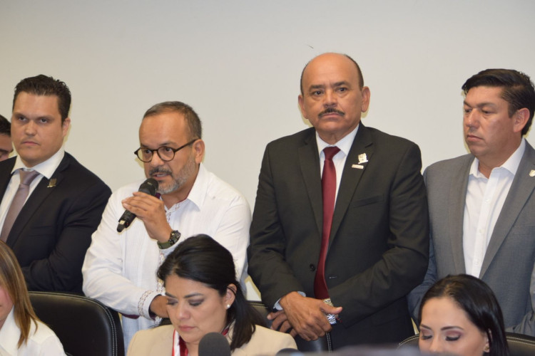 Urge que TEPJF frene rompimiento constitucional por desacato a Trieltam