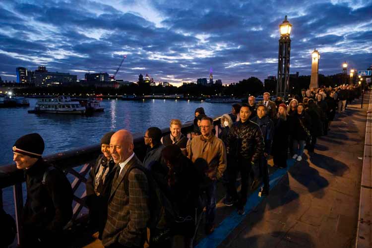 Morena caza votos para la reforma del PRI