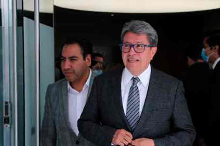 Una Tras Otra / CCR reaparece al lado de AVA