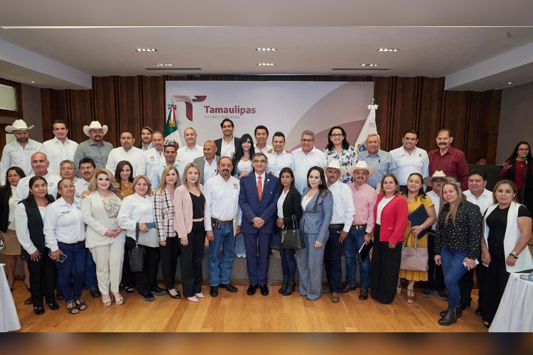 Exigen Alcaldes obras para salir del atraso urbano
