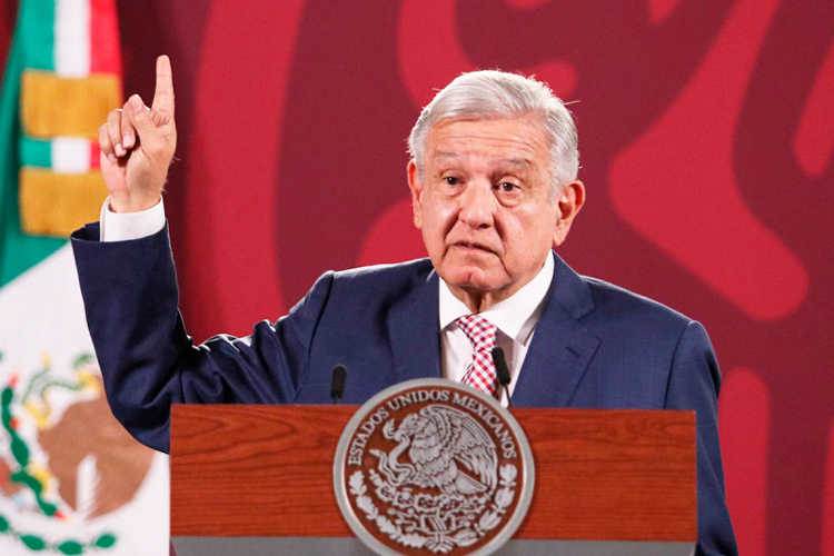 De pena ajena, reacción de Córdova ante encuesta: AMLO