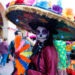 Disfrutan ciudadanos del festival de la catrina