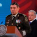Insiste AMLO en críticas contra quienes dicen “defender” al INE