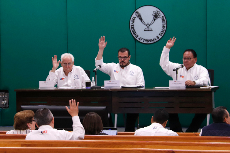 Preside rector de la UAT trabajos de la Asamblea Universitaria