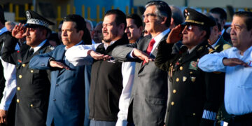 Debemos trabajar unidos para construir los nuevos pilares de la UAT: Gobernador