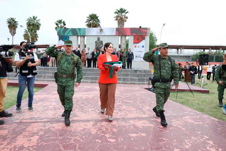 Conmemora Gobierno Municipal Día de la Bandera