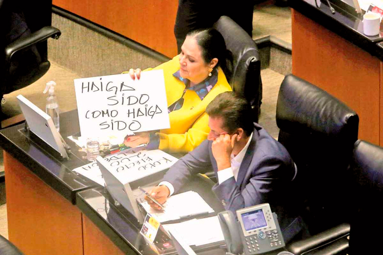 Senadores avalan el plan B