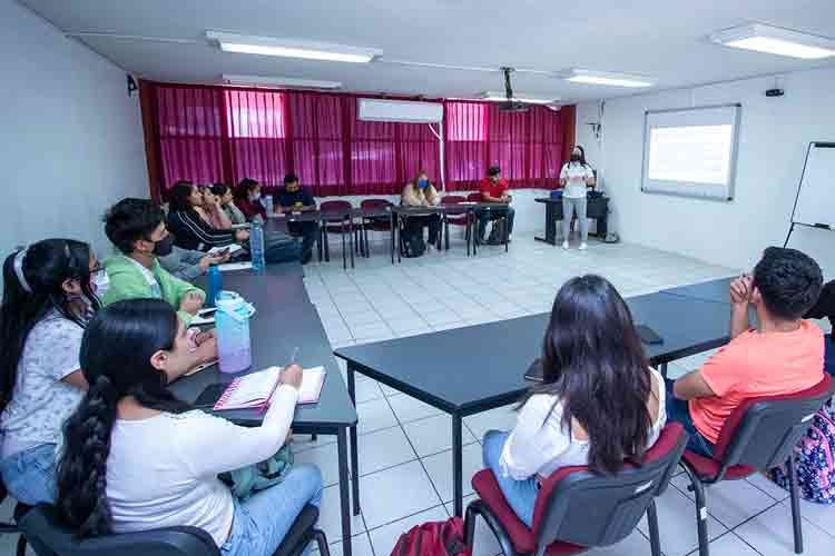 Promueve UAT la convocatoria 2023 del Verano de Investigación del Programa Delfín