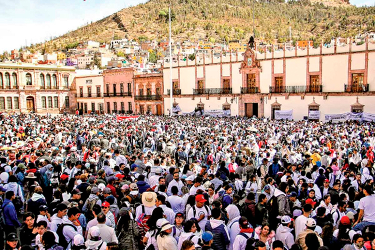 Senadores avalan el plan B