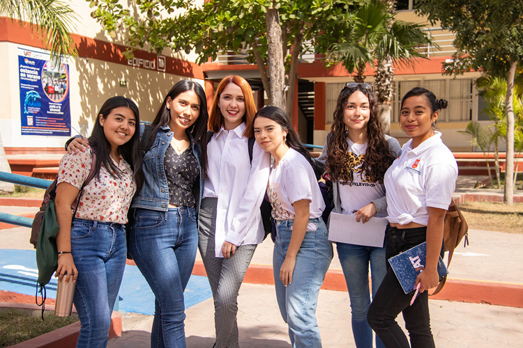 Organiza UAT participación de universitarias en eventos del Día Internacional de la Mujer