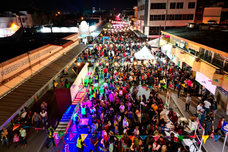 Viven neolarendeses fiesta en el centro histórico con “guerrereada 2023”