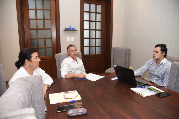 Formaliza Chucho Nader Próxima Operación del Turibús en Tampico
