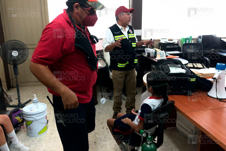 Atienden a 11 estudiantes por golpe de calor