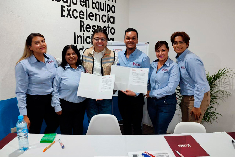 Firma Mesil convenio con Universidad UDEL