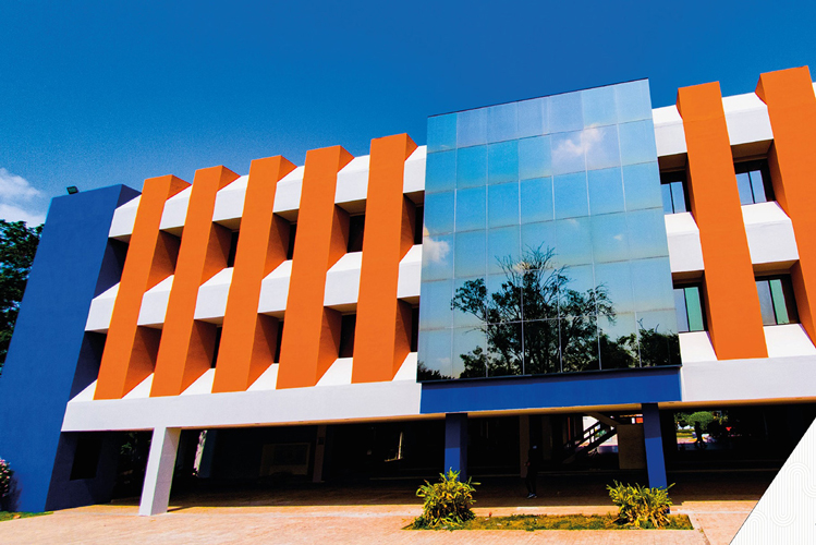 Consolida UAT la calidad de su Licenciatura en Negocios Internacionales