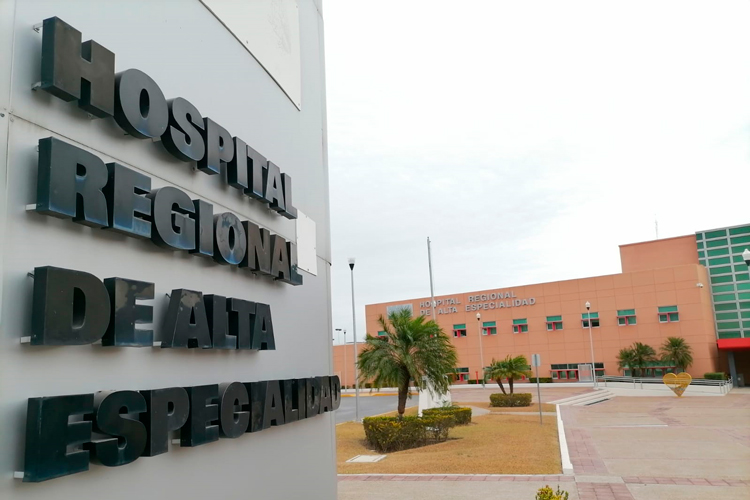 Entregan “Jaiba de Oro” al Dr. Eduardo Nasrrallah Rada en la Capital del País