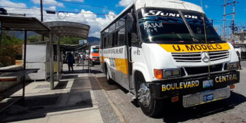 Aumentan tarifa a transporte público ‘a chaleco’