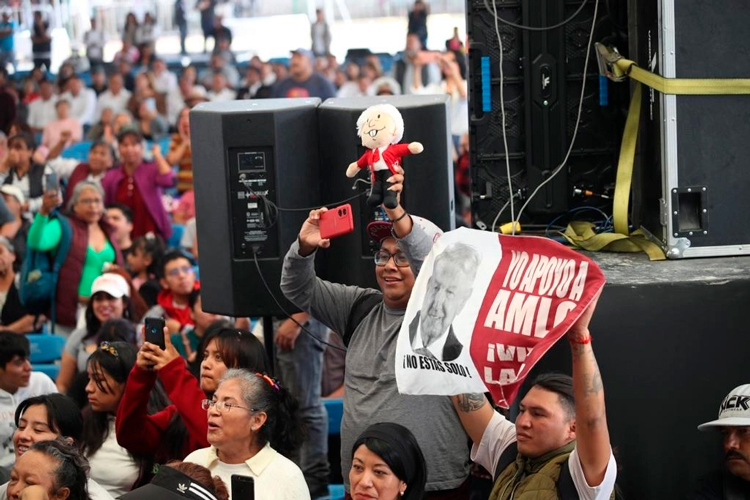 Se comprometen con AMLO 35 hoteleros de Acapulco a estar en funciones en marzo