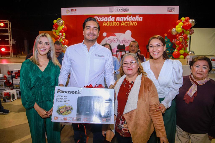 Celebró Carlos Peña Ortíz a abuelitos de Reynosa