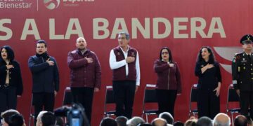 Entregó Alcalde Carlos Peña Ortiz Becas Municipales a jóvenes en Reynosa
