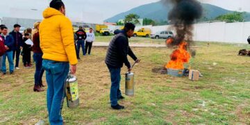 Capacita Protección Civil Tamaulipas a vendedores de pirotecnia