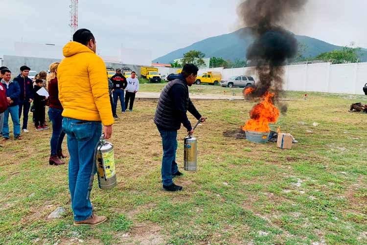 Capacita Protección Civil Tamaulipas a vendedores de pirotecnia