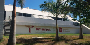 Consolida ITAVU seguridad jurídica: más de 3 mil familias recibieron escrituras en 2023