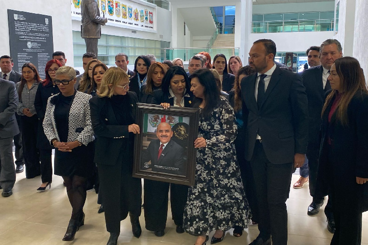 Diputados dan homenaje póstumo a Juan Ovidio García