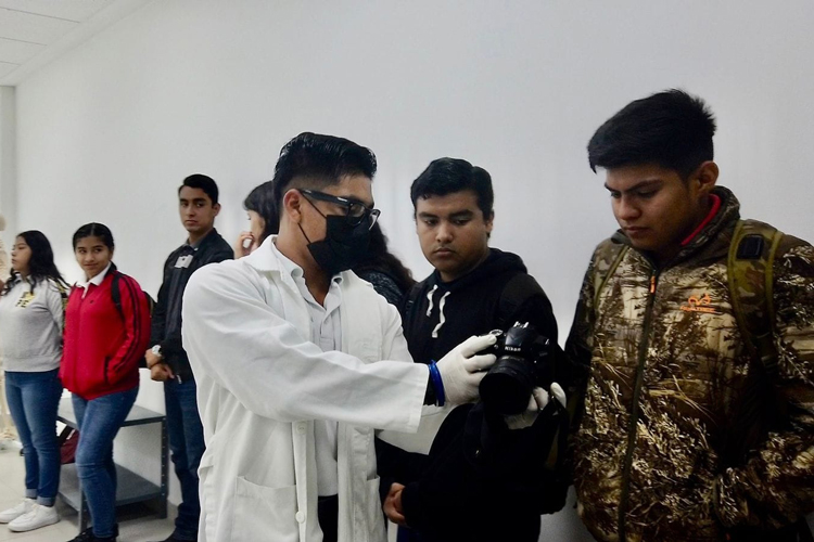 Triplica USJT demanda estudiantil