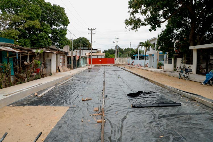 Continúa Chucho Nader Impulsando Obras de Pavimentación en la Zona Norte
