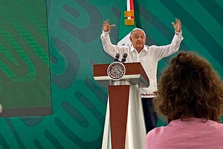 “Fue un vulgar acto de provocación” violencia a Palacio: AMLO