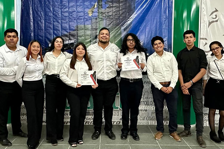 Obtiene la UAT primeros lugares en maratón de conocimientos ANFECA