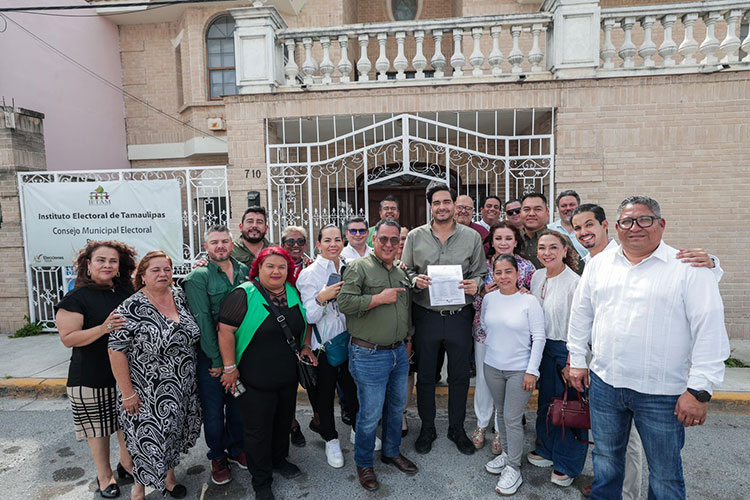 Recibe Carlos Peña Constancia del IETAM y sale a campaña en Reynosa
