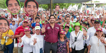 Carlos Peña fortalece vínculos con la raza de Reynosa