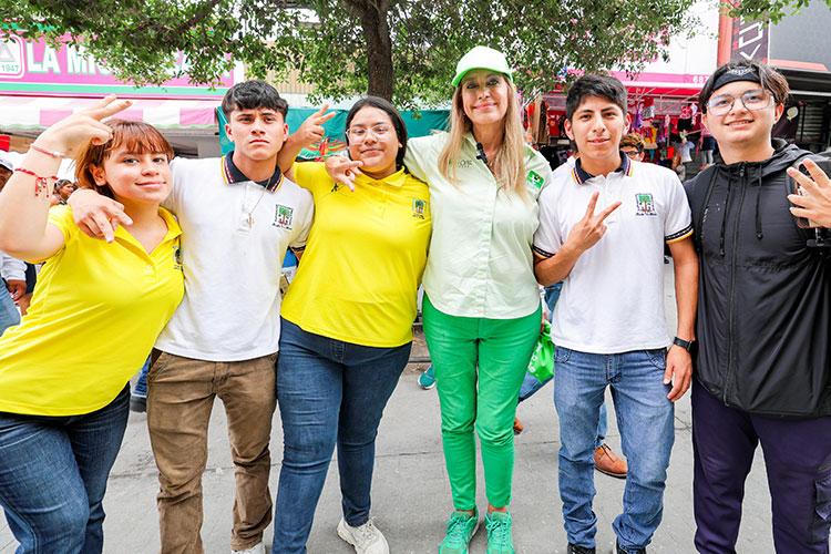 Recibe Maki Ortiz múltiples muestras de apoyo de reynosenes