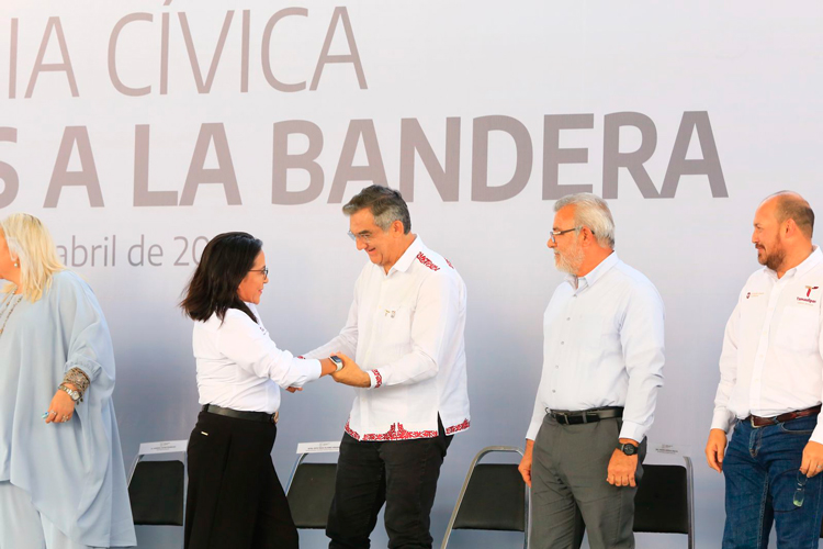 Llama gobernador a estudiantes a aprovechar el potencial de Tamaulipas